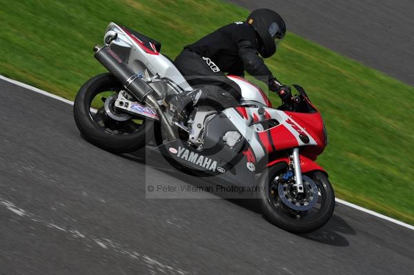 Motorcycle action photographs;Trackday digital images;cadwell;cadwell park photographs;event digital images;eventdigitalimages;motor racing louth lincolnshire;no limits trackday;peter wileman photography;trackday;trackday photos