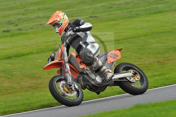 Motorcycle action photographs;Trackday digital images;cadwell;cadwell park photographs;event digital images;eventdigitalimages;motor racing louth lincolnshire;no limits trackday;peter wileman photography;trackday;trackday photos