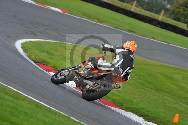 Motorcycle action photographs;Trackday digital images;cadwell;cadwell park photographs;event digital images;eventdigitalimages;motor racing louth lincolnshire;no limits trackday;peter wileman photography;trackday;trackday photos