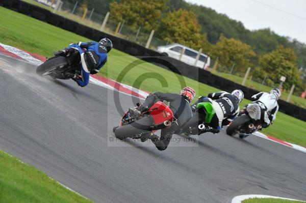 Motorcycle action photographs;Trackday digital images;cadwell;cadwell park photographs;event digital images;eventdigitalimages;motor racing louth lincolnshire;no limits trackday;peter wileman photography;trackday;trackday photos