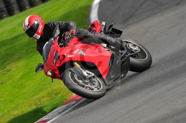 Motorcycle action photographs;Trackday digital images;cadwell;cadwell park photographs;event digital images;eventdigitalimages;motor racing louth lincolnshire;no limits trackday;peter wileman photography;trackday;trackday photos