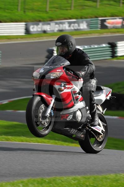 Motorcycle action photographs;Trackday digital images;cadwell;cadwell park photographs;event digital images;eventdigitalimages;motor racing louth lincolnshire;no limits trackday;peter wileman photography;trackday;trackday photos