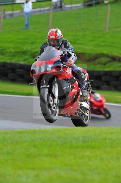 Motorcycle action photographs;Trackday digital images;cadwell;cadwell park photographs;event digital images;eventdigitalimages;motor racing louth lincolnshire;no limits trackday;peter wileman photography;trackday;trackday photos