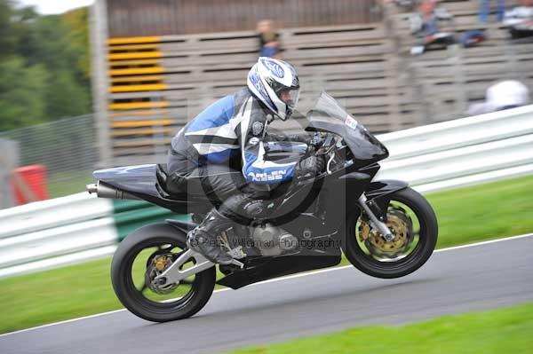 Motorcycle action photographs;Trackday digital images;cadwell;cadwell park photographs;event digital images;eventdigitalimages;motor racing louth lincolnshire;no limits trackday;peter wileman photography;trackday;trackday photos