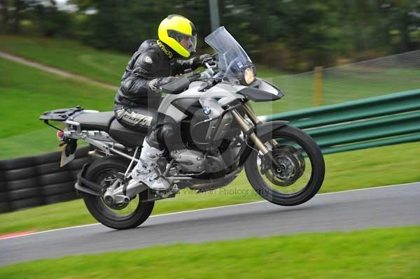 Motorcycle action photographs;Trackday digital images;cadwell;cadwell park photographs;event digital images;eventdigitalimages;motor racing louth lincolnshire;no limits trackday;peter wileman photography;trackday;trackday photos