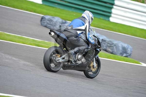 Motorcycle action photographs;Trackday digital images;cadwell;cadwell park photographs;event digital images;eventdigitalimages;motor racing louth lincolnshire;no limits trackday;peter wileman photography;trackday;trackday photos