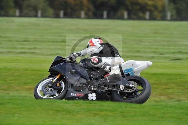 Motorcycle action photographs;Trackday digital images;cadwell;cadwell park photographs;event digital images;eventdigitalimages;motor racing louth lincolnshire;no limits trackday;peter wileman photography;trackday;trackday photos