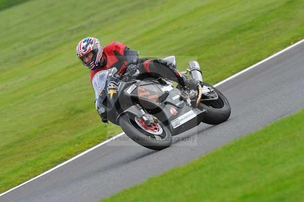 Motorcycle action photographs;Trackday digital images;cadwell;cadwell park photographs;event digital images;eventdigitalimages;motor racing louth lincolnshire;no limits trackday;peter wileman photography;trackday;trackday photos