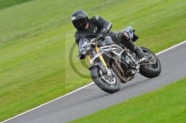 Motorcycle action photographs;Trackday digital images;cadwell;cadwell park photographs;event digital images;eventdigitalimages;motor racing louth lincolnshire;no limits trackday;peter wileman photography;trackday;trackday photos