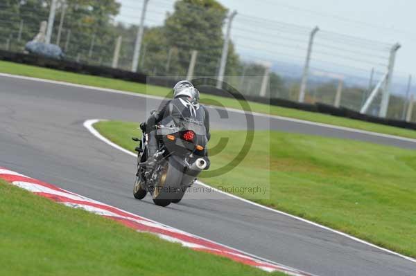 Motorcycle action photographs;Trackday digital images;cadwell;cadwell park photographs;event digital images;eventdigitalimages;motor racing louth lincolnshire;no limits trackday;peter wileman photography;trackday;trackday photos