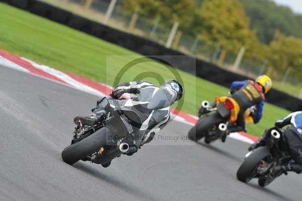 Motorcycle action photographs;Trackday digital images;cadwell;cadwell park photographs;event digital images;eventdigitalimages;motor racing louth lincolnshire;no limits trackday;peter wileman photography;trackday;trackday photos