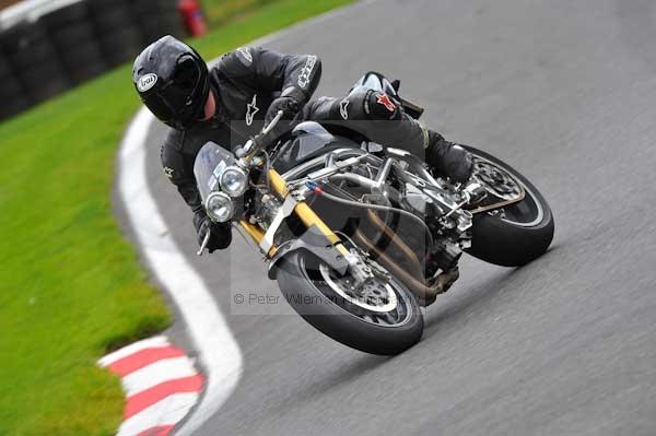 Motorcycle action photographs;Trackday digital images;cadwell;cadwell park photographs;event digital images;eventdigitalimages;motor racing louth lincolnshire;no limits trackday;peter wileman photography;trackday;trackday photos