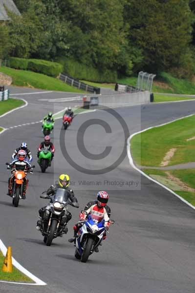 Motorcycle action photographs;Trackday digital images;cadwell;cadwell park photographs;event digital images;eventdigitalimages;motor racing louth lincolnshire;no limits trackday;peter wileman photography;trackday;trackday photos