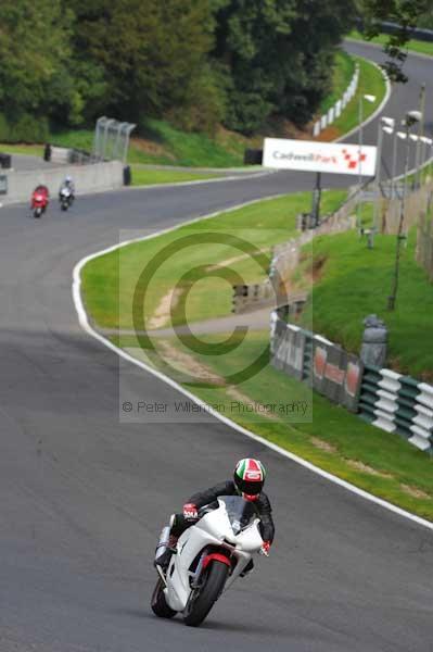 Motorcycle action photographs;Trackday digital images;cadwell;cadwell park photographs;event digital images;eventdigitalimages;motor racing louth lincolnshire;no limits trackday;peter wileman photography;trackday;trackday photos