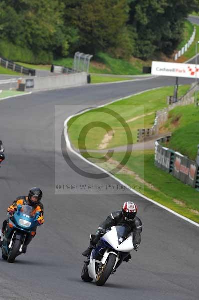 Motorcycle action photographs;Trackday digital images;cadwell;cadwell park photographs;event digital images;eventdigitalimages;motor racing louth lincolnshire;no limits trackday;peter wileman photography;trackday;trackday photos