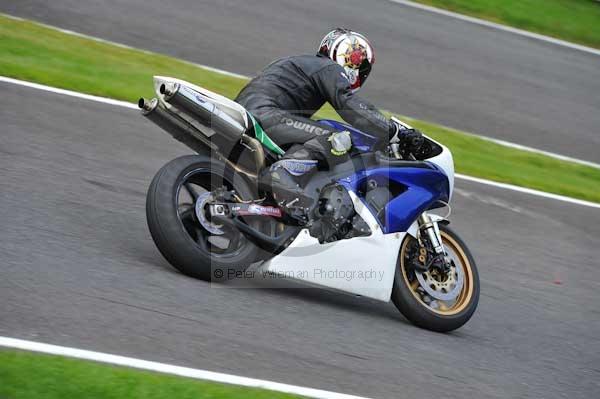 Motorcycle action photographs;Trackday digital images;cadwell;cadwell park photographs;event digital images;eventdigitalimages;motor racing louth lincolnshire;no limits trackday;peter wileman photography;trackday;trackday photos