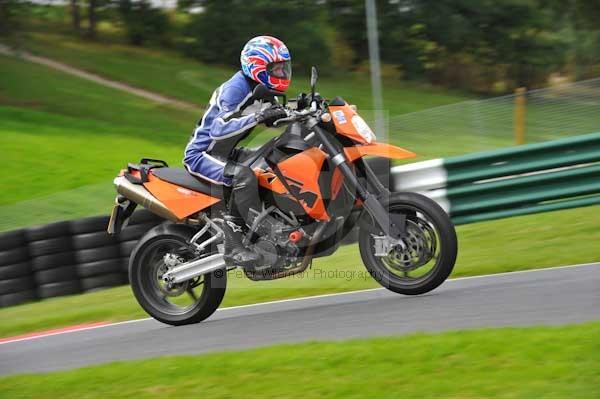 Motorcycle action photographs;Trackday digital images;cadwell;cadwell park photographs;event digital images;eventdigitalimages;motor racing louth lincolnshire;no limits trackday;peter wileman photography;trackday;trackday photos