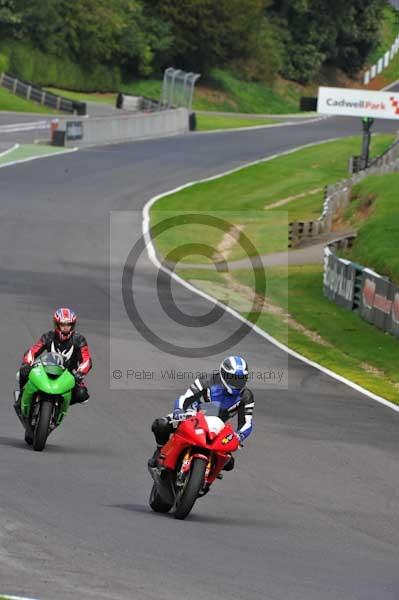 Motorcycle action photographs;Trackday digital images;cadwell;cadwell park photographs;event digital images;eventdigitalimages;motor racing louth lincolnshire;no limits trackday;peter wileman photography;trackday;trackday photos