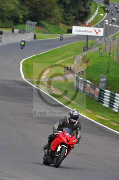 Motorcycle action photographs;Trackday digital images;cadwell;cadwell park photographs;event digital images;eventdigitalimages;motor racing louth lincolnshire;no limits trackday;peter wileman photography;trackday;trackday photos