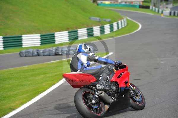 Motorcycle action photographs;Trackday digital images;cadwell;cadwell park photographs;event digital images;eventdigitalimages;motor racing louth lincolnshire;no limits trackday;peter wileman photography;trackday;trackday photos