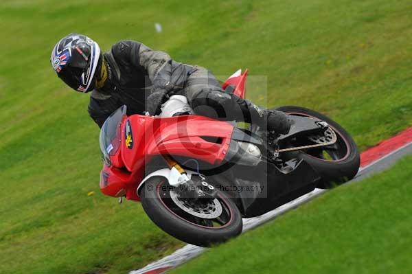 Motorcycle action photographs;Trackday digital images;cadwell;cadwell park photographs;event digital images;eventdigitalimages;motor racing louth lincolnshire;no limits trackday;peter wileman photography;trackday;trackday photos