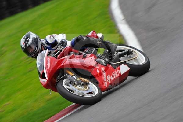 Motorcycle action photographs;Trackday digital images;cadwell;cadwell park photographs;event digital images;eventdigitalimages;motor racing louth lincolnshire;no limits trackday;peter wileman photography;trackday;trackday photos