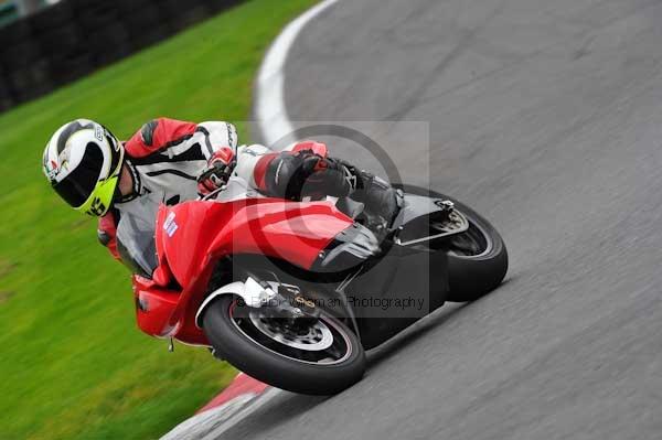 Motorcycle action photographs;Trackday digital images;cadwell;cadwell park photographs;event digital images;eventdigitalimages;motor racing louth lincolnshire;no limits trackday;peter wileman photography;trackday;trackday photos