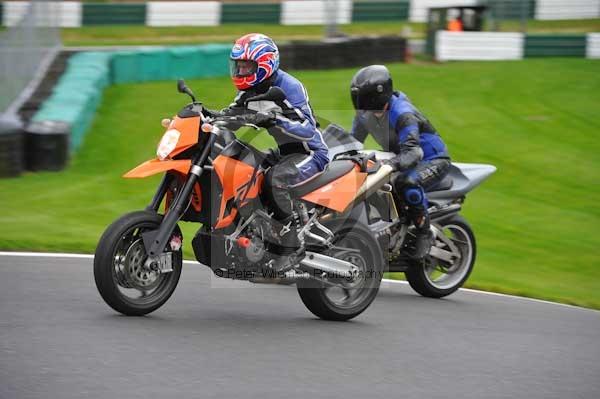 Motorcycle action photographs;Trackday digital images;cadwell;cadwell park photographs;event digital images;eventdigitalimages;motor racing louth lincolnshire;no limits trackday;peter wileman photography;trackday;trackday photos