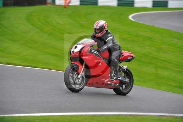 Motorcycle action photographs;Trackday digital images;cadwell;cadwell park photographs;event digital images;eventdigitalimages;motor racing louth lincolnshire;no limits trackday;peter wileman photography;trackday;trackday photos