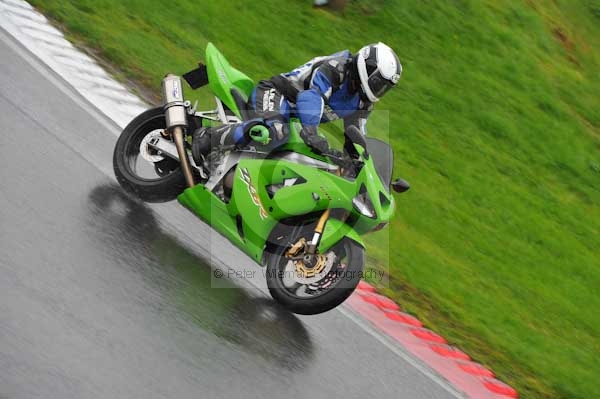 Motorcycle action photographs;Trackday digital images;cadwell;cadwell park photographs;event digital images;eventdigitalimages;hopp rider training;motor racing louth lincolnshire;peter wileman photography;trackday;trackday photos