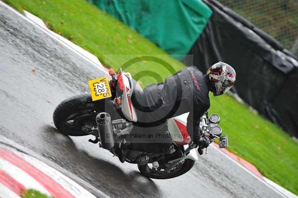 Motorcycle action photographs;Trackday digital images;cadwell;cadwell park photographs;event digital images;eventdigitalimages;hopp rider training;motor racing louth lincolnshire;peter wileman photography;trackday;trackday photos