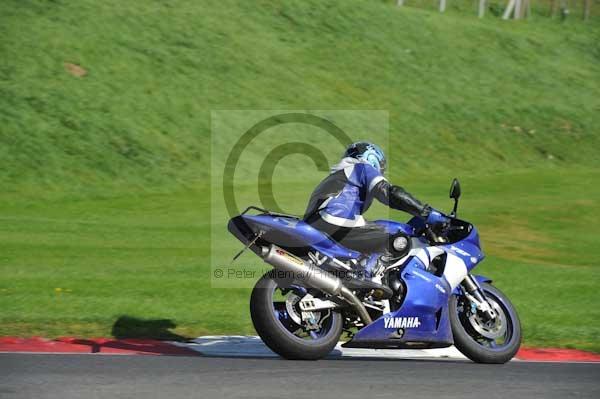 Motorcycle action photographs;Trackday digital images;cadwell;cadwell park photographs;event digital images;eventdigitalimages;hopp rider training;motor racing louth lincolnshire;peter wileman photography;trackday;trackday photos