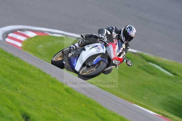 Motorcycle action photographs;Trackday digital images;cadwell;cadwell park photographs;event digital images;eventdigitalimages;hopp rider training;motor racing louth lincolnshire;peter wileman photography;trackday;trackday photos