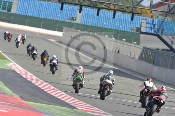 Motorcycle action photographs;Silverstone circuit;Silverstone photographs;Trackday digital images;event digital images;eventdigitalimages;no limits trackday;peter wileman photography;rockingham towcester northamptonshire;trackday;trackday photos