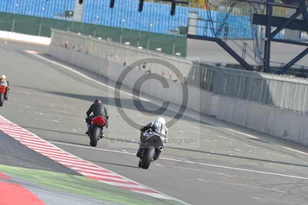 Motorcycle action photographs;Silverstone circuit;Silverstone photographs;Trackday digital images;event digital images;eventdigitalimages;no limits trackday;peter wileman photography;rockingham towcester northamptonshire;trackday;trackday photos