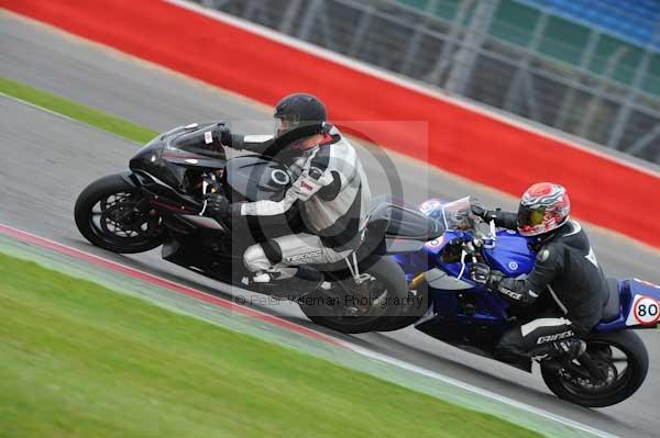 Motorcycle action photographs;Silverstone circuit;Silverstone photographs;Trackday digital images;event digital images;eventdigitalimages;no limits trackday;peter wileman photography;rockingham towcester northamptonshire;trackday;trackday photos