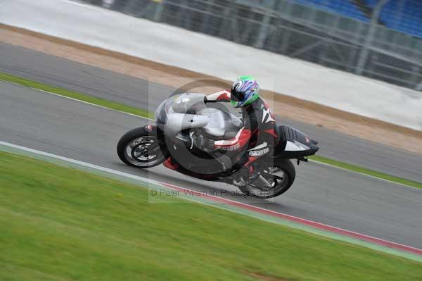 Motorcycle action photographs;Silverstone circuit;Silverstone photographs;Trackday digital images;event digital images;eventdigitalimages;no limits trackday;peter wileman photography;rockingham towcester northamptonshire;trackday;trackday photos