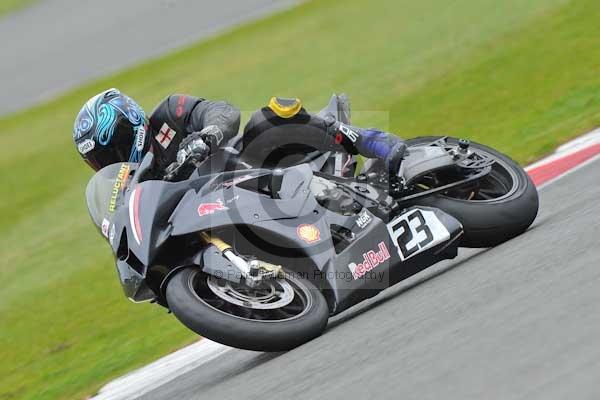 Motorcycle action photographs;Silverstone circuit;Silverstone photographs;Trackday digital images;event digital images;eventdigitalimages;no limits trackday;peter wileman photography;rockingham towcester northamptonshire;trackday;trackday photos