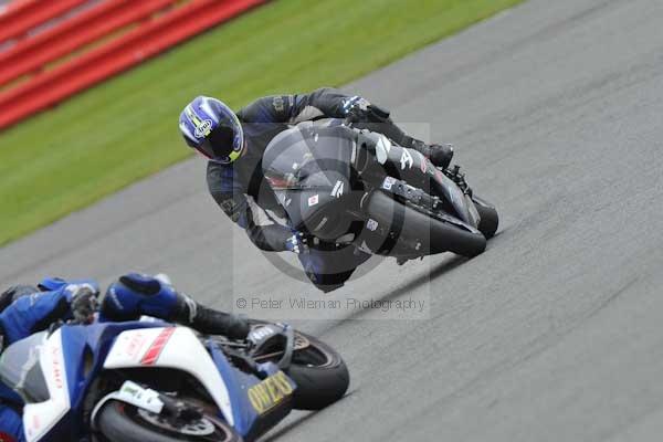 Motorcycle action photographs;Silverstone circuit;Silverstone photographs;Trackday digital images;event digital images;eventdigitalimages;no limits trackday;peter wileman photography;rockingham towcester northamptonshire;trackday;trackday photos