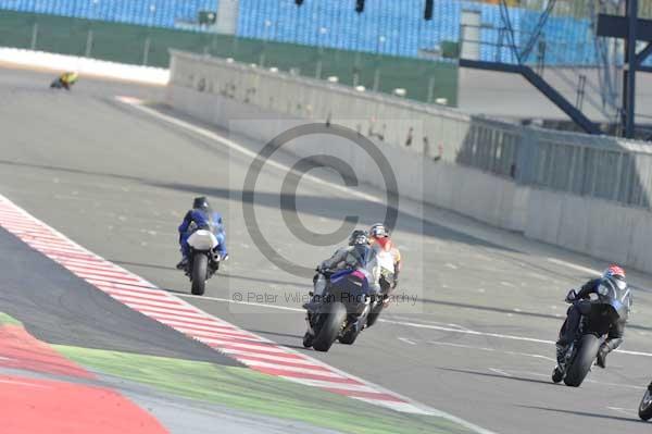 Motorcycle action photographs;Silverstone circuit;Silverstone photographs;Trackday digital images;event digital images;eventdigitalimages;no limits trackday;peter wileman photography;rockingham towcester northamptonshire;trackday;trackday photos