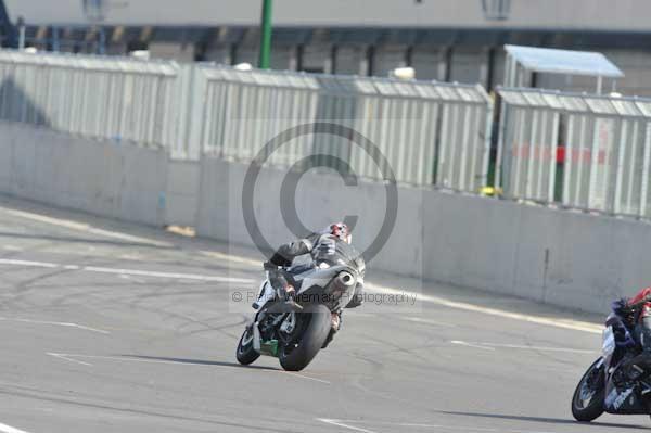 Motorcycle action photographs;Silverstone circuit;Silverstone photographs;Trackday digital images;event digital images;eventdigitalimages;no limits trackday;peter wileman photography;rockingham towcester northamptonshire;trackday;trackday photos