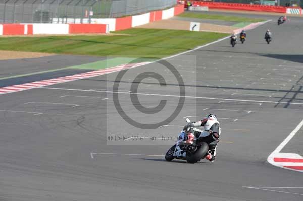 Motorcycle action photographs;Silverstone circuit;Silverstone photographs;Trackday digital images;event digital images;eventdigitalimages;no limits trackday;peter wileman photography;rockingham towcester northamptonshire;trackday;trackday photos