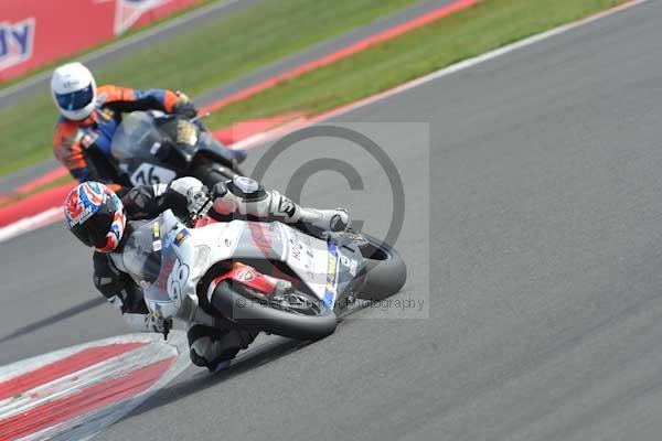 Motorcycle action photographs;Silverstone circuit;Silverstone photographs;Trackday digital images;event digital images;eventdigitalimages;no limits trackday;peter wileman photography;rockingham towcester northamptonshire;trackday;trackday photos