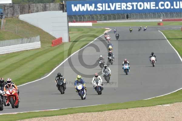 Motorcycle action photographs;Silverstone circuit;Silverstone photographs;Trackday digital images;event digital images;eventdigitalimages;no limits trackday;peter wileman photography;rockingham towcester northamptonshire;trackday;trackday photos