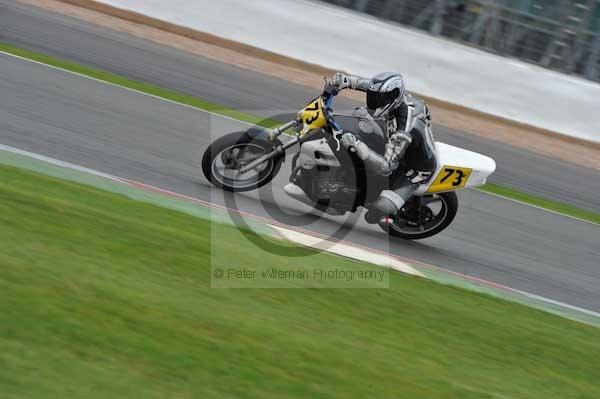 Motorcycle action photographs;Silverstone circuit;Silverstone photographs;Trackday digital images;event digital images;eventdigitalimages;no limits trackday;peter wileman photography;rockingham towcester northamptonshire;trackday;trackday photos