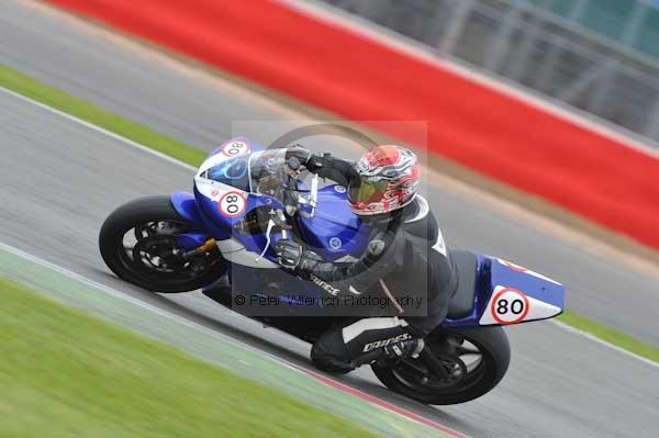 Motorcycle action photographs;Silverstone circuit;Silverstone photographs;Trackday digital images;event digital images;eventdigitalimages;no limits trackday;peter wileman photography;rockingham towcester northamptonshire;trackday;trackday photos