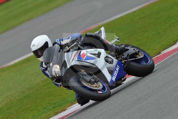 Motorcycle action photographs;Silverstone circuit;Silverstone photographs;Trackday digital images;event digital images;eventdigitalimages;no limits trackday;peter wileman photography;rockingham towcester northamptonshire;trackday;trackday photos