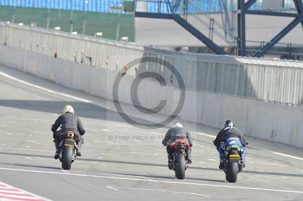 Motorcycle action photographs;Silverstone circuit;Silverstone photographs;Trackday digital images;event digital images;eventdigitalimages;no limits trackday;peter wileman photography;rockingham towcester northamptonshire;trackday;trackday photos