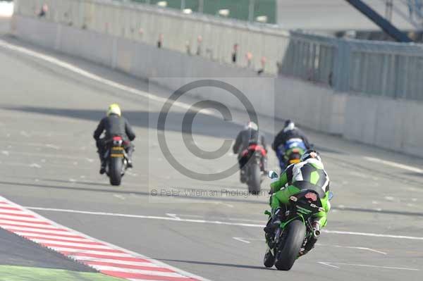 Motorcycle action photographs;Silverstone circuit;Silverstone photographs;Trackday digital images;event digital images;eventdigitalimages;no limits trackday;peter wileman photography;rockingham towcester northamptonshire;trackday;trackday photos