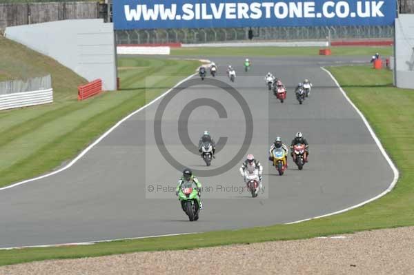 Motorcycle action photographs;Silverstone circuit;Silverstone photographs;Trackday digital images;event digital images;eventdigitalimages;no limits trackday;peter wileman photography;rockingham towcester northamptonshire;trackday;trackday photos